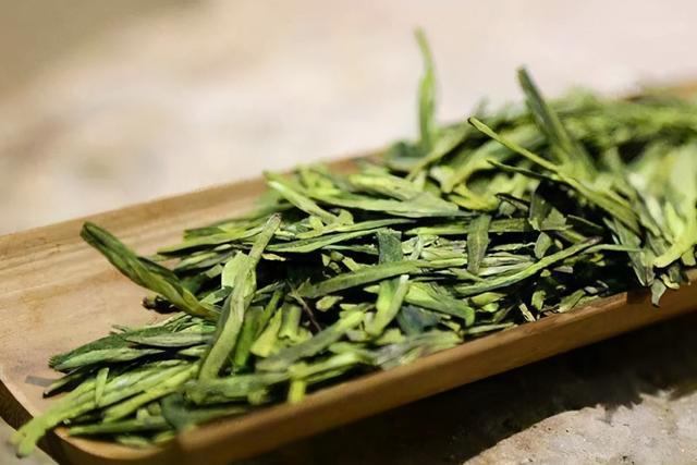 开云体育 开云平台茶叶低至99高达千把块那么它们之间到底有什么区别呢?(图2) 开云体育 开云平台茶叶低至99高达千把块那么它们之间到底有什么区别呢?(图2)