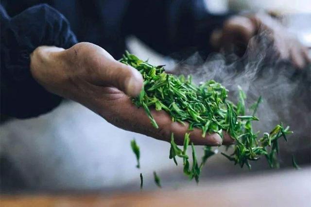 开云体育 开云平台茶叶低至99高达千把块那么它们之间到底有什么区别呢?(图4) 开云体育 开云平台茶叶低至99高达千把块那么它们之间到底有什么区别呢?(图4)