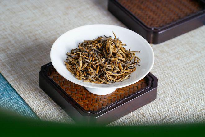 中国人给茶叶开云体育 开云平台取名有多优美?汉语以外任何一种语言都无法比拟!(图2) 中国人给茶叶开云体育 开云平台取名有多优美?汉语以外任何一种语言都无法比拟!(图2)