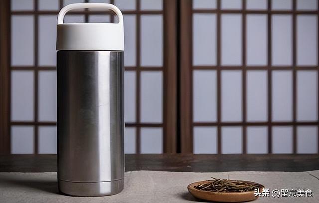 开云 开云体育常用冰箱存茶?难怪茶香消失保存茶叶方法要知道别浪费了好茶(图6) 开云 开云体育常用冰箱存茶?难怪茶香消失保存茶叶方法要知道别浪费了好茶(图6)
