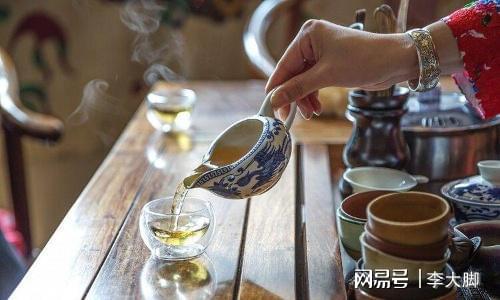 茶里有比砒霜还毒的致癌物?喝茶少放茶叶或能远离胃癌、心脏病开云体育 开云平台(图4) 茶里有比砒霜还毒的致癌物?喝茶少放茶叶或能远离胃癌、心脏病开云体育 开云平台(图4)