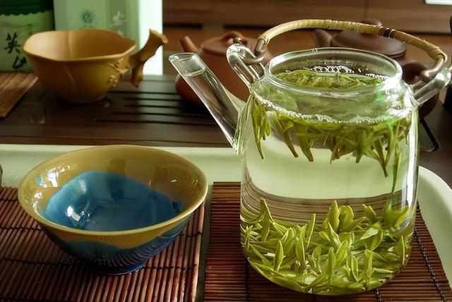 开云体育 开云平台茶叶究竟哪一道最好喝?行家:学问大着呢茶叶不同情况不同(图13) 开云体育 开云平台茶叶究竟哪一道最好喝?行家:学问大着呢茶叶不同情况不同(图13)