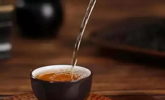 开云体育 开云官网都是茶叶入冬喝红茶、绿茶有啥区别?行家:区别很大弄懂再喝(图3) 开云体育 开云官网都是茶叶入冬喝红茶、绿茶有啥区别?行家:区别很大弄懂再喝(图3)