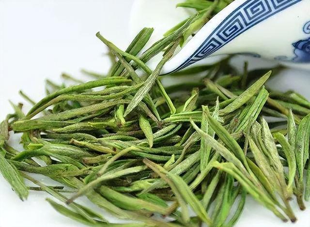 茶叶总是泡得苦涩?记住这3个要点开云 开云体育新手也能轻松泡出香甜好茶(图11) 茶叶总是泡得苦涩?记住这3个要点开云 开云体育新手也能轻松泡出香甜好茶(图11)