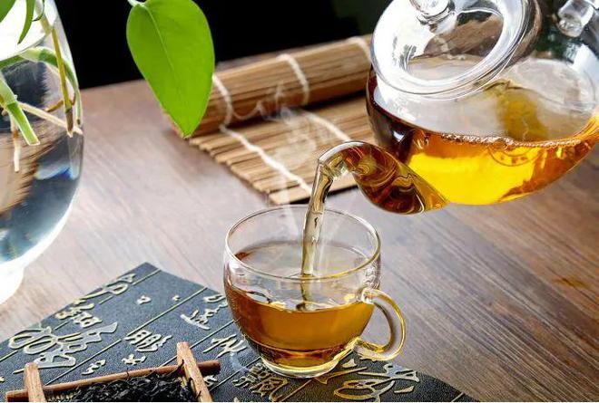 开云体育 开云官网为什么茶叶店泡出的茶很香?买回家滋味立马就变了?(图2) 开云体育 开云官网为什么茶叶店泡出的茶很香?买回家滋味立马就变了?(图2)