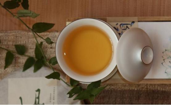 开云体育 开云官网不足百元的茶叶能喝吗?老茶客:“口粮茶”才是属于老百姓的茶(图4) 开云体育 开云官网不足百元的茶叶能喝吗?老茶客:“口粮茶”才是属于老百姓的茶(图4)