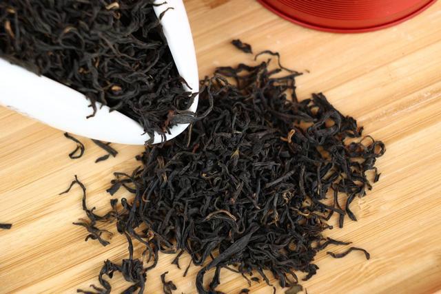 开云 开云体育全国哪的茶叶最好喝?经品鉴这4地茶名列前茅有你家乡的吗?(图6) 开云 开云体育全国哪的茶叶最好喝?经品鉴这4地茶名列前茅有你家乡的吗?(图6)