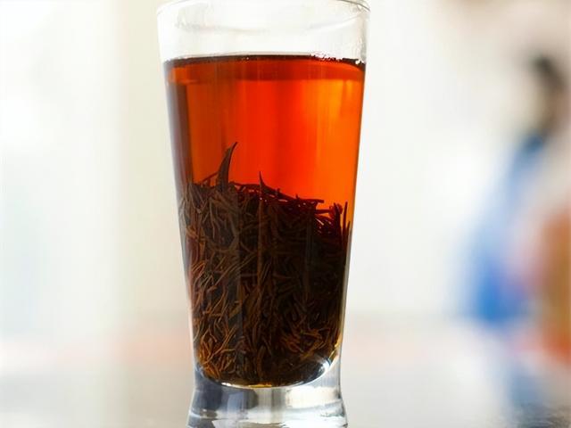 开云体育 开云平台为什么你泡的红茶不香可能是忽略了这5个细节别不当回事(图3) 开云体育 开云平台为什么你泡的红茶不香可能是忽略了这5个细节别不当回事(图3)