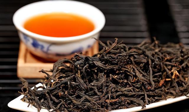 家里的茶叶只要不变质开云 开云体育就能一直喝?业内行家解惑:可别再喝了(图4) 家里的茶叶只要不变质开云 开云体育就能一直喝?业内行家解惑:可别再喝了(图4)