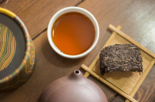 家里的茶叶只要不变质开云 开云体育就能一直喝?业内行家解惑:可别再喝了(图13) 家里的茶叶只要不变质开云 开云体育就能一直喝?业内行家解惑:可别再喝了(图13)