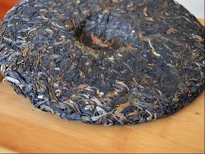 开云体育 开云官网湖南一茶友拿出家中放了7、8年的茶叶问还能喝吗(图5) 开云体育 开云官网湖南一茶友拿出家中放了7、8年的茶叶问还能喝吗(图5)