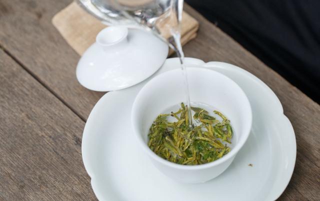 开云 开云体育官网保存茶叶最忌直接放冰箱?学会3个存放方法茶叶放多久都好喝(图4) 开云 开云体育官网保存茶叶最忌直接放冰箱?学会3个存放方法茶叶放多久都好喝(图4)