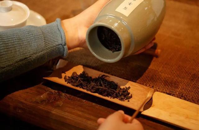 开云 开云体育官网保存茶叶最忌直接放冰箱?学会3个存放方法茶叶放多久都好喝(图5) 开云 开云体育官网保存茶叶最忌直接放冰箱?学会3个存放方法茶叶放多久都好喝(图5)