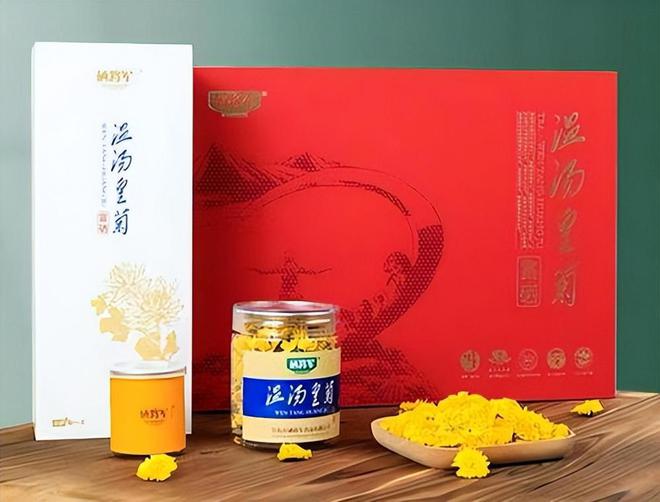喝普洱茶最“忌讳”用手掰学行家开云 开云体育平台这样做品相好还不浪费(图6) 喝普洱茶最“忌讳”用手掰学行家开云 开云体育平台这样做品相好还不浪费(图6)