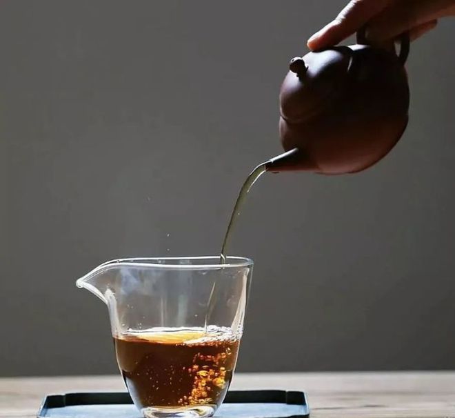 开云 开云体育老化说茶——时间与水温普洱茶冲泡的重要性(图2) 开云 开云体育老化说茶——时间与水温普洱茶冲泡的重要性(图2)