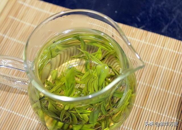 开云 开云体育APP江苏喝茶“怪象”行家不太待见碧螺春却偏爱这3款“廉价茶”(图5) 开云 开云体育APP江苏喝茶“怪象”行家不太待见碧螺春却偏爱这3款“廉价茶”(图5)