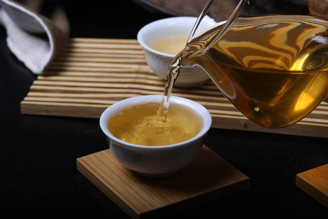开云 开云体育平台俗话说:“生吃萝卜淡饮茶”为什么不能喝浓茶?主要有2点原因(图6) 开云 开云体育平台俗话说:“生吃萝卜淡饮茶”为什么不能喝浓茶?主要有2点原因(图6)