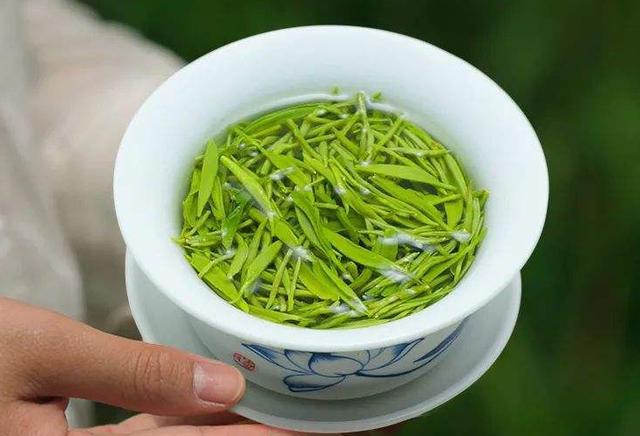 开云 开云体育平台俗话说:“生吃萝卜淡饮茶”为什么不能喝浓茶?主要有2点原因(图9) 开云 开云体育平台俗话说:“生吃萝卜淡饮茶”为什么不能喝浓茶?主要有2点原因(图9)