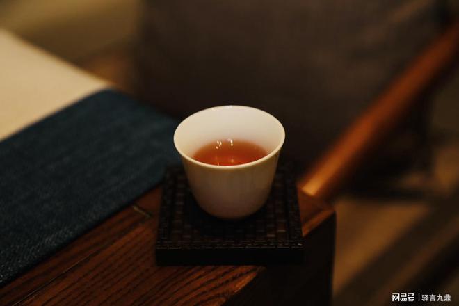 驿岩堂茶文化:为什么武夷岩茶会有“回甘”清凉感?开云体育 开云平台(图4) 驿岩堂茶文化:为什么武夷岩茶会有“回甘”清凉感?开云体育 开云平台(图4)