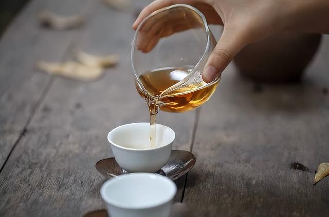开云体育 开云官网颠覆三观!茶叶造假竟这么猖狂原来这3类是“添加茶”别喝了(图4) 开云体育 开云官网颠覆三观!茶叶造假竟这么猖狂原来这3类是“添加茶”别喝了(图4)
