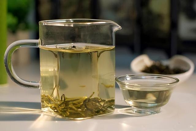 开云体育 开云官网颠覆三观!茶叶造假竟这么猖狂原来这3类是“添加茶”别喝了(图5) 开云体育 开云官网颠覆三观!茶叶造假竟这么猖狂原来这3类是“添加茶”别喝了(图5)