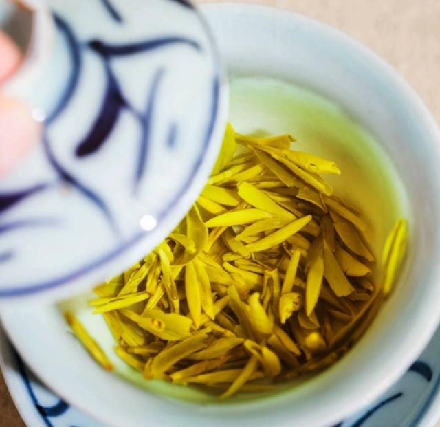隔夜茶就是“毒水”?实际情况真的是这样吗?听听行家是怎开云 开云体育APP么说的(图10) 隔夜茶就是“毒水”?实际情况真的是这样吗?听听行家是怎开云 开云体育APP么说的(图10)