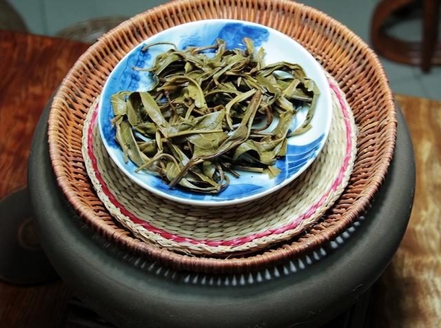 开云体育 开云官网茶能解酒是真的吗?喝完酒到底能不能喝茶?一起听听行家怎么说(图4) 开云体育 开云官网茶能解酒是真的吗?喝完酒到底能不能喝茶?一起听听行家怎么说(图4)