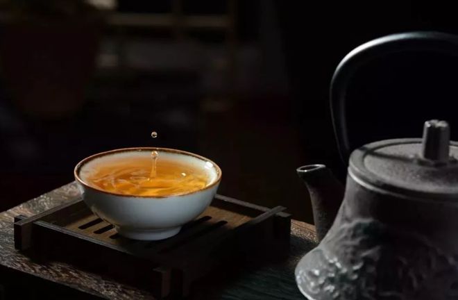 喝茶有3个“忌讳”花冤枉钱还伤身老行家教你如何避开开云 开云体育(图2) 喝茶有3个“忌讳”花冤枉钱还伤身老行家教你如何避开开云 开云体育(图2)