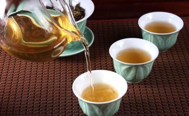 开云 开云体育茶叶造假很猖狂!这3类竟是“假茶”别喝了家里有的快扔了吧(图4) 开云 开云体育茶叶造假很猖狂!这3类竟是“假茶”别喝了家里有的快扔了吧(图4)