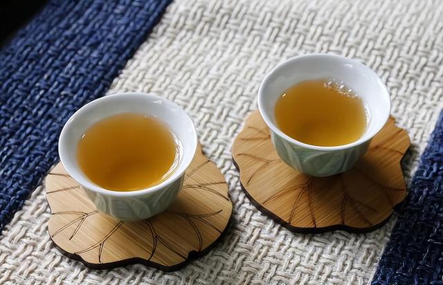 开云 开云体育茶叶造假很猖狂!这3类竟是“假茶”别喝了家里有的快扔了吧(图5) 开云 开云体育茶叶造假很猖狂!这3类竟是“假茶”别喝了家里有的快扔了吧(图5)
