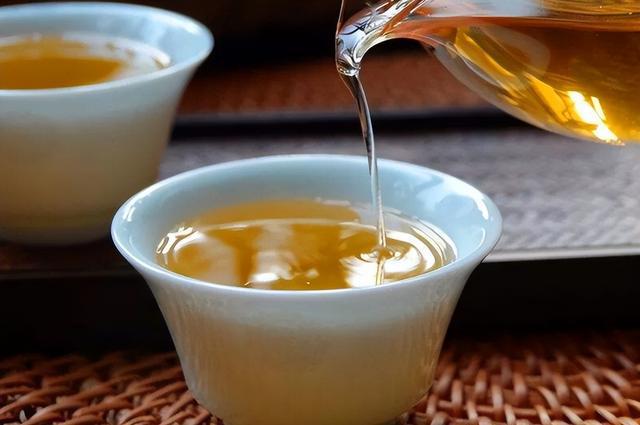 开云 开云体育茶叶造假很猖狂!这3类竟是“假茶”别喝了家里有的快扔了吧(图13) 开云 开云体育茶叶造假很猖狂!这3类竟是“假茶”别喝了家里有的快扔了吧(图13)