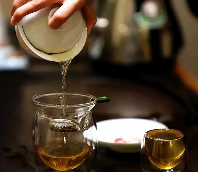 开云 开云体育平台茶叶怎么泡才好喝?泡茶顺序很重要记住3点茶汤香醇又甘甜(图5) 开云 开云体育平台茶叶怎么泡才好喝?泡茶顺序很重要记住3点茶汤香醇又甘甜(图5)