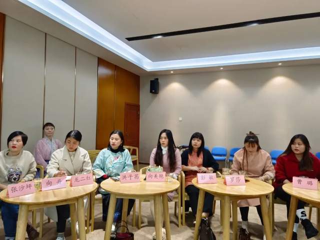 湘西州茶开云体育 开云平台叶协会文化艺术团:以茶之名 乘风破浪(图2) 湘西州茶开云体育 开云平台叶协会文化艺术团:以茶之名 乘风破浪(图2)