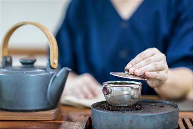 冬天天气冷这3种“凉性茶叶”要少喝肠胃不好的朋友要注意开云 开云体育平台(图6) 冬天天气冷这3种“凉性茶叶”要少喝肠胃不好的朋友要注意开云 开云体育平台(图6)
