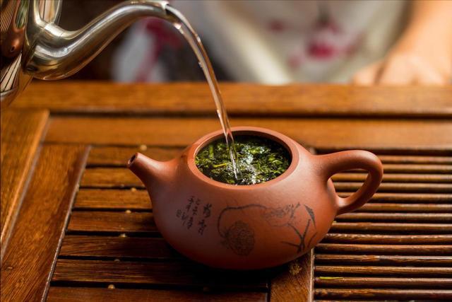 冬天天气冷这3种“凉性茶叶”要少喝肠胃不好的朋友要注意开云 开云体育平台(图3) 冬天天气冷这3种“凉性茶叶”要少喝肠胃不好的朋友要注意开云 开云体育平台(图3)