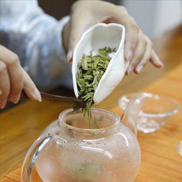 冬天天气冷这3种“凉性茶叶”要少喝肠胃不好的朋友要注意开云 开云体育平台(图4) 冬天天气冷这3种“凉性茶叶”要少喝肠胃不好的朋友要注意开云 开云体育平台(图4)