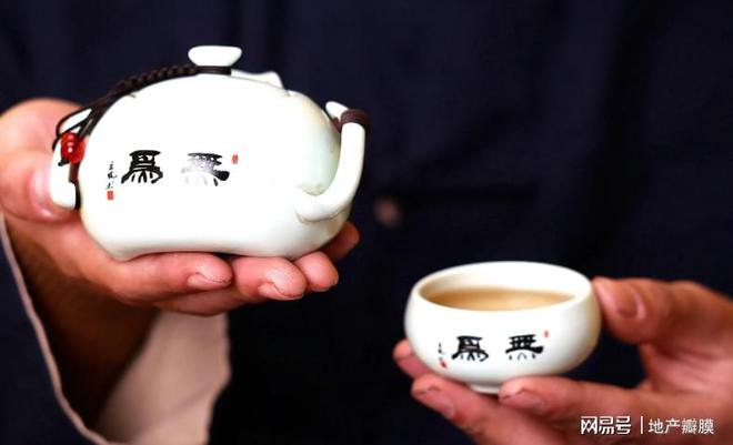开云 开云体育APP地产观茶家19:茶叶是人生的一部分最大的启示来自泡茶的过程(图4) 开云 开云体育APP地产观茶家19:茶叶是人生的一部分最大的启示来自泡茶的过程(图4)