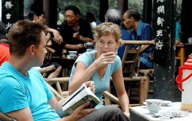 英国游客在中国买茶叶“遭拒”老板:没这样卖过开云 开云体育平台(图4) 英国游客在中国买茶叶“遭拒”老板:没这样卖过开云 开云体育平台(图4)