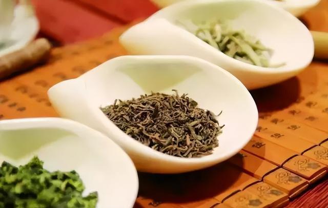 开云 开云体育平台如何分辨茶叶的优劣?里面大有乾坤老茶客教你轻松拿下天然好茶(图2) 开云 开云体育平台如何分辨茶叶的优劣?里面大有乾坤老茶客教你轻松拿下天然好茶(图2)