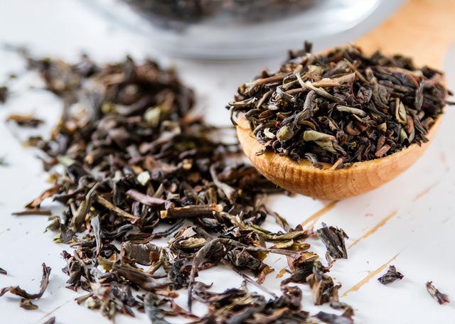 开云 开云体育平台路边上“散称”的茶能放心喝吗?行家:白送都不能要费钱伤身(图3) 开云 开云体育平台路边上“散称”的茶能放心喝吗?行家:白送都不能要费钱伤身(图3)