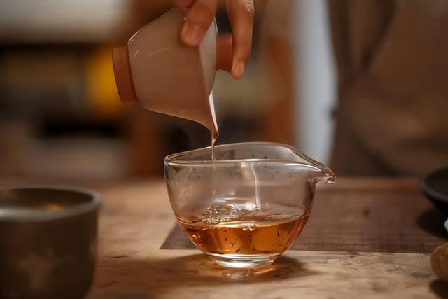 开云 开云体育平台路边上“散称”的茶能放心喝吗?行家:白送都不能要费钱伤身(图6) 开云 开云体育平台路边上“散称”的茶能放心喝吗?行家:白送都不能要费钱伤身(图6)