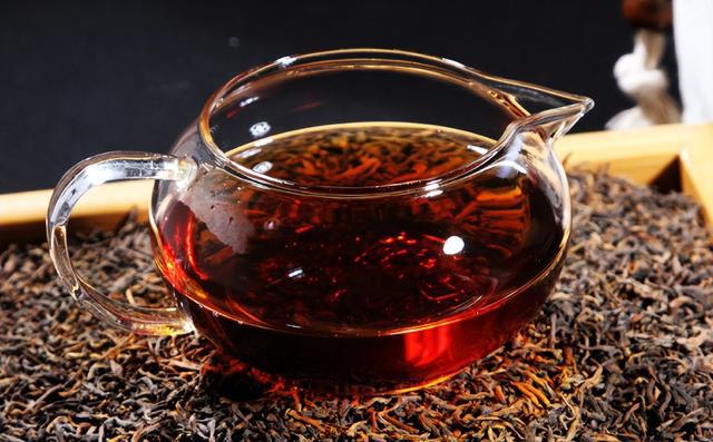 同样是茶叶冬天喝红茶、绿茶有啥区别?行家:区开云体育 开云官网别很大别乱喝(图3) 同样是茶叶冬天喝红茶、绿茶有啥区别?行家:区开云体育 开云官网别很大别乱喝(图3)