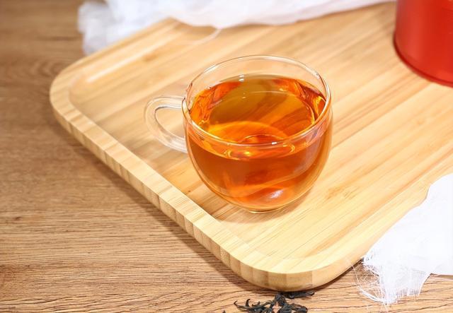 同样是茶叶冬天喝红茶、绿茶有啥区别?行家:区开云体育 开云官网别很大别乱喝(图8) 同样是茶叶冬天喝红茶、绿茶有啥区别?行家:区开云体育 开云官网别很大别乱喝(图8)
