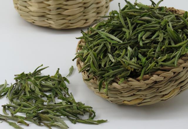 同样是茶叶冬天喝红茶、绿茶有啥区别?行家:区开云体育 开云官网别很大别乱喝(图12) 同样是茶叶冬天喝红茶、绿茶有啥区别?行家:区开云体育 开云官网别很大别乱喝(图12)