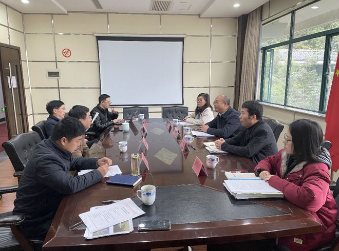 开云 开云体育把脉支招 共谋六堡茶产业发展之路丨李彤华率队赴中国农业科学院茶叶研究所考察调研(图2) 开云 开云体育把脉支招 共谋六堡茶产业发展之路丨李彤华率队赴中国农业科学院茶叶研究所考察调研(图2)