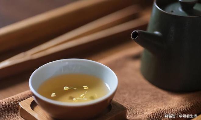 都是茶叶红茶、绿茶开云体育 开云官网可不一样冬天喝茶温和红茶才是第一选择(图4) 都是茶叶红茶、绿茶开云体育 开云官网可不一样冬天喝茶温和红茶才是第一选择(图4)