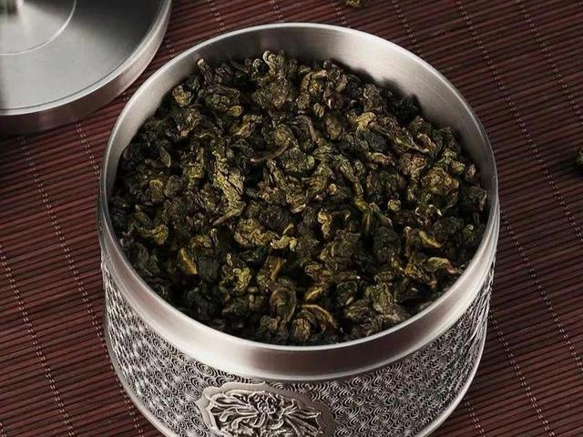 开云 开云体育平台为什么越来越多人存茶不用紫砂茶叶罐而用锡罐有这3个原因(图8) 开云 开云体育平台为什么越来越多人存茶不用紫砂茶叶罐而用锡罐有这3个原因(图8)