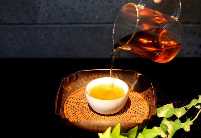 新春将近物价飞涨!买开云 开云体育APP茶叶时别听店家“忽悠”免得花冤枉钱(图7) 新春将近物价飞涨!买开云 开云体育APP茶叶时别听店家“忽悠”免得花冤枉钱(图7)