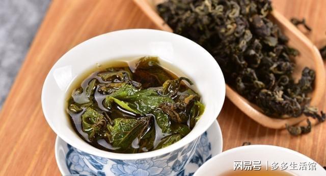 开云 开云体育平台这么养花太好了!泡过的茶叶渣老花匠一点都舍不得丢掉(图3) 开云 开云体育平台这么养花太好了!泡过的茶叶渣老花匠一点都舍不得丢掉(图3)