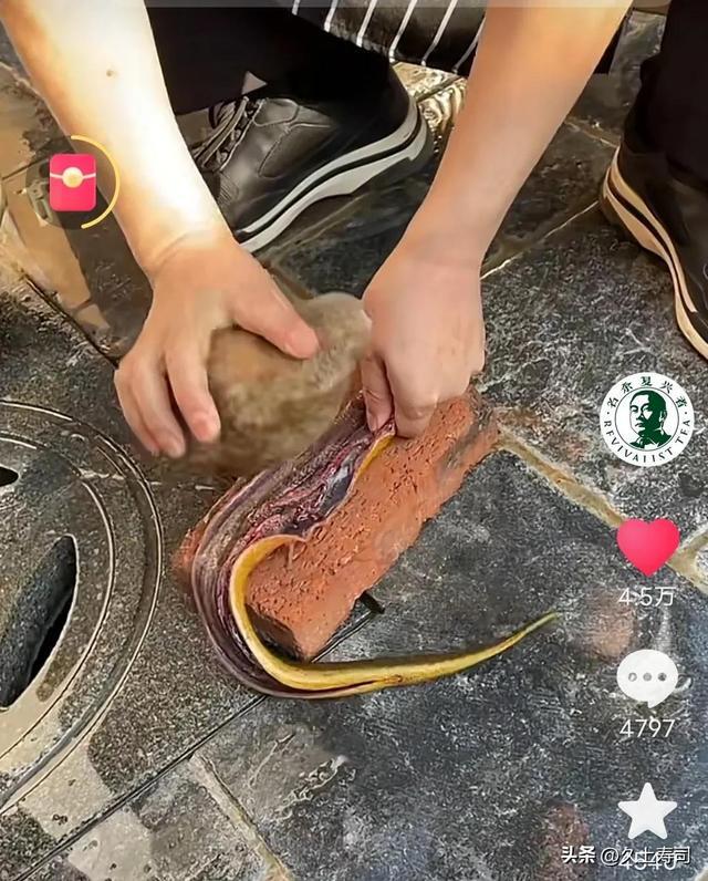 文新茶叶刘总又上新菜谱鳝鱼焖腊肉味道Kaiyun 开云爆赞(图2) 文新茶叶刘总又上新菜谱鳝鱼焖腊肉味道Kaiyun 开云爆赞(图2)